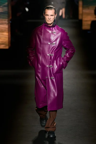 Look 53
